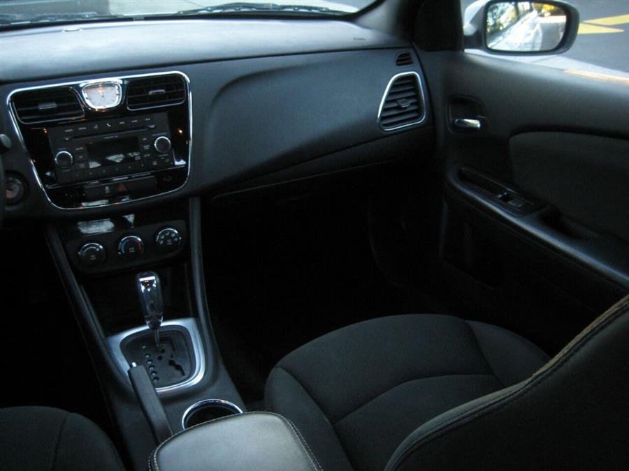 2012 Chrysler 200 LX 4dr Sedan, available for sale in Massapequa, New York | Rite Choice Auto Inc.. Massapequa, New York 2012 Chrysler 200 LX 4dr Sedan, available for sale in Massapequa, New York | Rite Choice Auto Inc.. Massapequa, New York