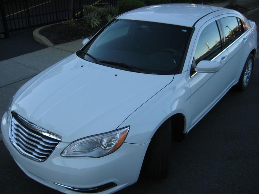 2012 Chrysler 200 LX 4dr Sedan, available for sale in Massapequa, New York | Rite Choice Auto Inc.. Massapequa, New York 2012 Chrysler 200 LX 4dr Sedan, available for sale in Massapequa, New York | Rite Choice Auto Inc.. Massapequa, New York