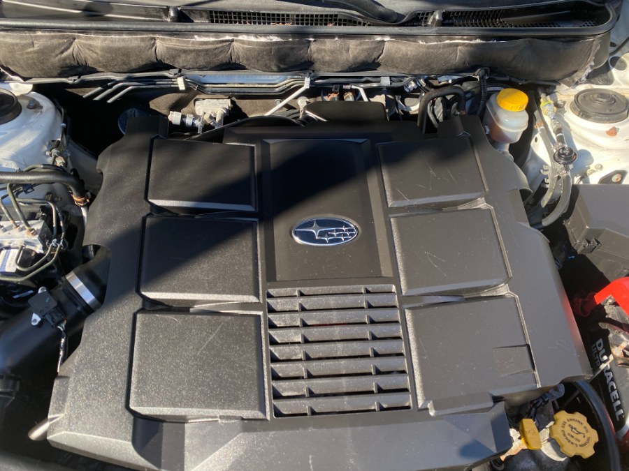Used Subaru Legacy 4dr Sdn H6 Auto 3.6R Ltd Pwr Moon/Navigation 2011 | Middle Village Motors . Middle Village, New York Used Subaru Legacy 4dr Sdn H6 Auto 3.6R Ltd Pwr Moon/Navigation 2011 | Middle Village Motors . Middle Village, New York