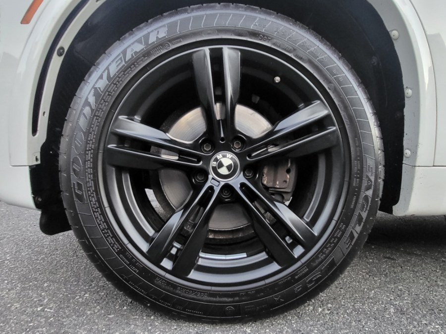 Used BMW X5 AWD 4dr xDrive35i 2015 | Champion Used Auto Sales 2. Newark , New Jersey Used BMW X5 AWD 4dr xDrive35i 2015 | Champion Used Auto Sales 2. Newark , New Jersey