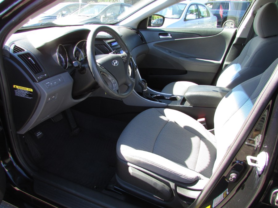 2011 Hyundai Sonata 4dr Sdn 2.4L Auto GLS PZEV, available for sale in East Windsor, Connecticut | United Auto Sales of E Windsor, Inc. East Windsor, Connecticut 2011 Hyundai Sonata 4dr Sdn 2.4L Auto GLS PZEV, available for sale in East Windsor, Connecticut | United Auto Sales of E Windsor, Inc. East Windsor, Connecticut