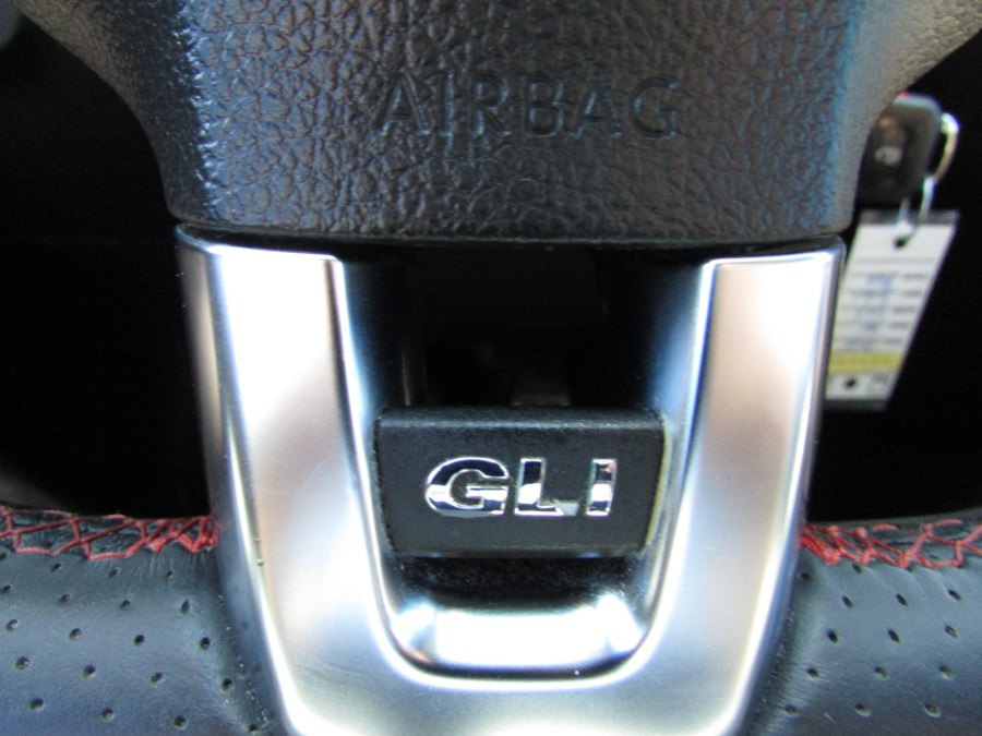 Used Volkswagen GLI 4dr Sdn Man PZEV 2012 | United Auto Sales of E Windsor, Inc. East Windsor, Connecticut Used Volkswagen GLI 4dr Sdn Man PZEV 2012 | United Auto Sales of E Windsor, Inc. East Windsor, Connecticut