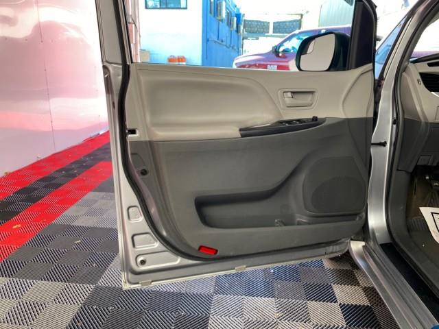 Used Toyota Sienna L 2017 | Queens Auto Mall. Richmond Hill, New York Used Toyota Sienna L 2017 | Queens Auto Mall. Richmond Hill, New York