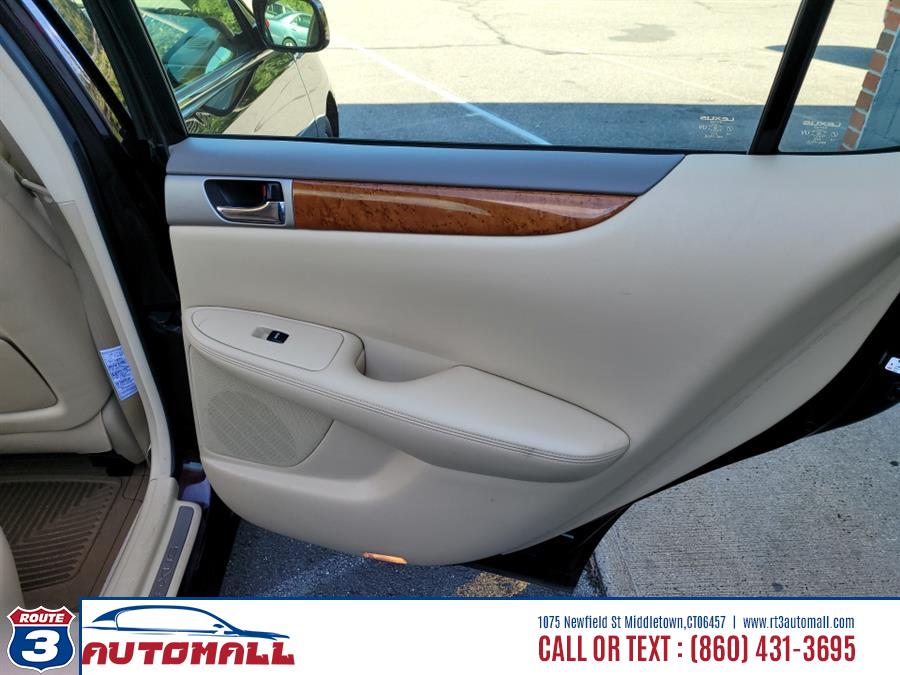 2005 Lexus ES 330 4dr Sdn, available for sale in Middletown, Connecticut | RT 3 AUTO MALL LLC. Middletown, Connecticut 2005 Lexus ES 330 4dr Sdn, available for sale in Middletown, Connecticut | RT 3 AUTO MALL LLC. Middletown, Connecticut