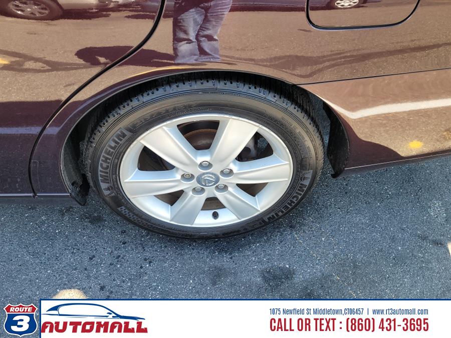 2005 Lexus ES 330 4dr Sdn, available for sale in Middletown, Connecticut | RT 3 AUTO MALL LLC. Middletown, Connecticut 2005 Lexus ES 330 4dr Sdn, available for sale in Middletown, Connecticut | RT 3 AUTO MALL LLC. Middletown, Connecticut
