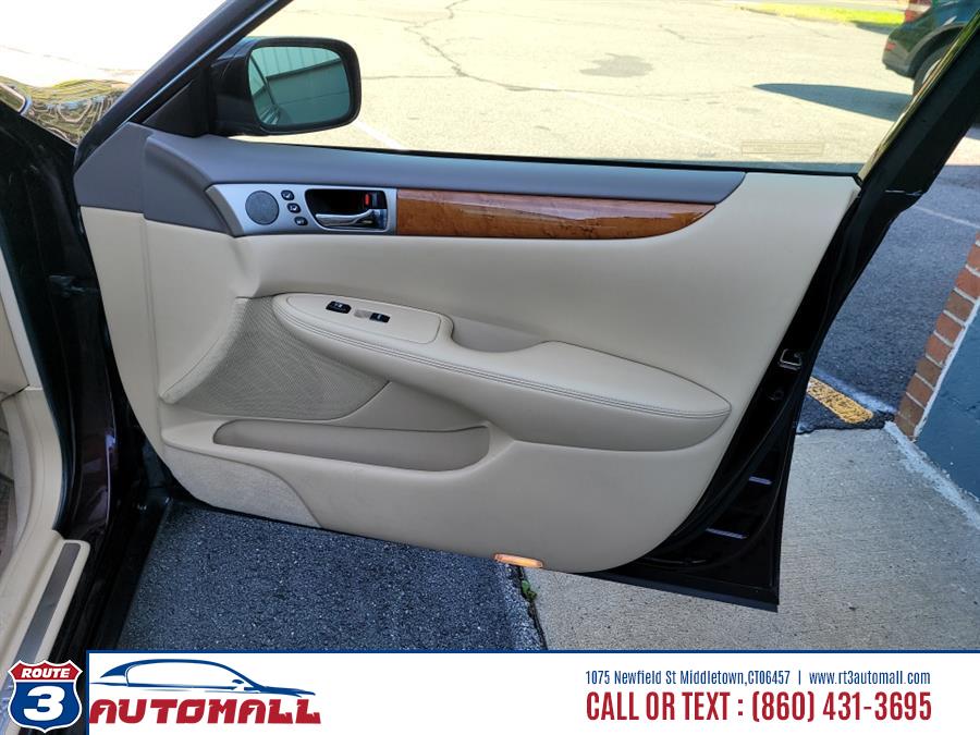 2005 Lexus ES 330 4dr Sdn, available for sale in Middletown, Connecticut | RT 3 AUTO MALL LLC. Middletown, Connecticut 2005 Lexus ES 330 4dr Sdn, available for sale in Middletown, Connecticut | RT 3 AUTO MALL LLC. Middletown, Connecticut