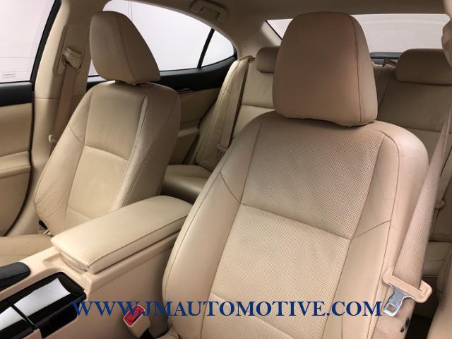 2015 Lexus Es 350 4dr Sdn, available for sale in Naugatuck, Connecticut | J&M Automotive Sls&Svc LLC. Naugatuck, Connecticut 2015 Lexus Es 350 4dr Sdn, available for sale in Naugatuck, Connecticut | J&M Automotive Sls&Svc LLC. Naugatuck, Connecticut