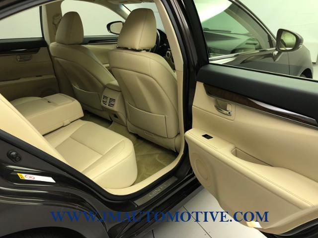 2015 Lexus Es 350 4dr Sdn, available for sale in Naugatuck, Connecticut | J&M Automotive Sls&Svc LLC. Naugatuck, Connecticut 2015 Lexus Es 350 4dr Sdn, available for sale in Naugatuck, Connecticut | J&M Automotive Sls&Svc LLC. Naugatuck, Connecticut