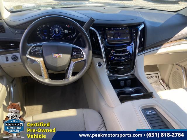 Used Cadillac Escalade 4WD 4dr Luxury 2019 | Peak Automotive Inc.. Bayshore, New York Used Cadillac Escalade 4WD 4dr Luxury 2019 | Peak Automotive Inc.. Bayshore, New York