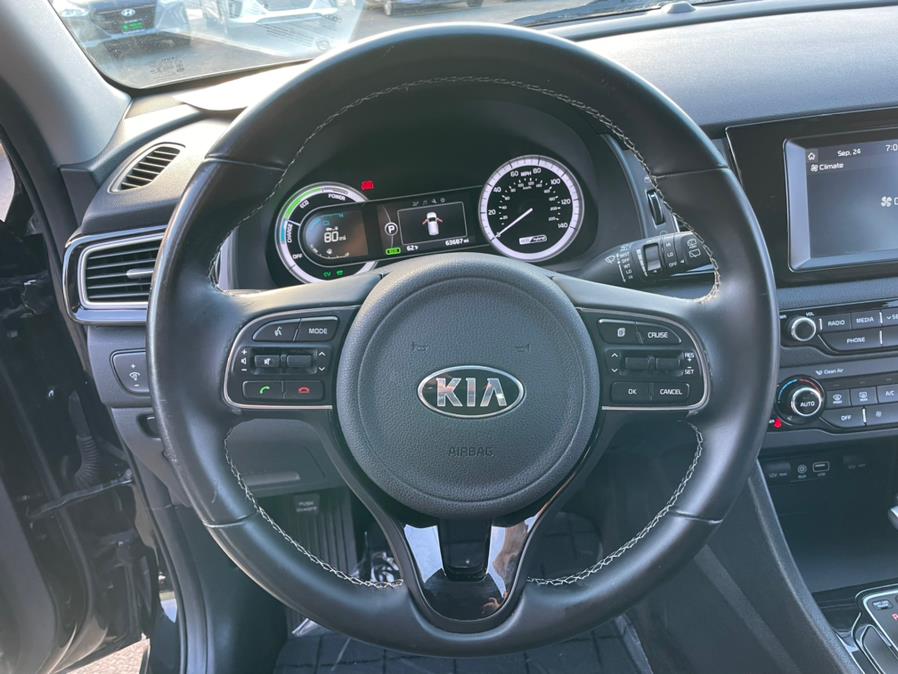 Used Kia Niro Hybrid EX 2017 | Green Light Auto Wholesale. Daly City, California Used Kia Niro Hybrid EX 2017 | Green Light Auto Wholesale. Daly City, California