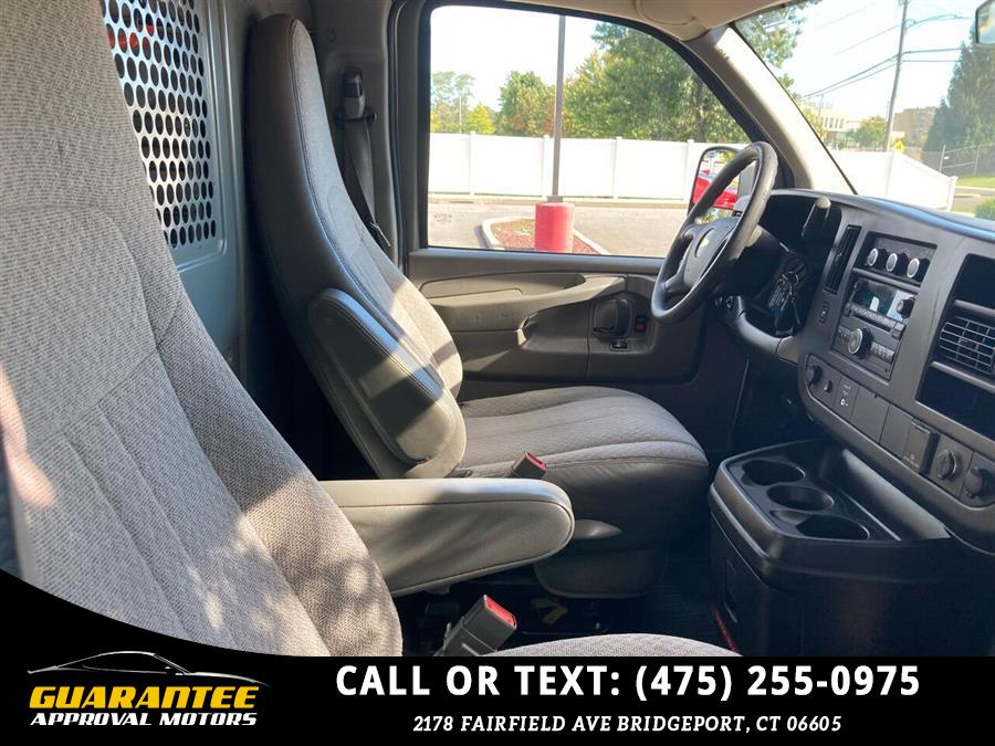 Used Chevrolet Express Cargo 2500 3dr Cargo Van w/1WT 2015 | Guarantee Approval Motors. Bridgeport, Connecticut Used Chevrolet Express Cargo 2500 3dr Cargo Van w/1WT 2015 | Guarantee Approval Motors. Bridgeport, Connecticut