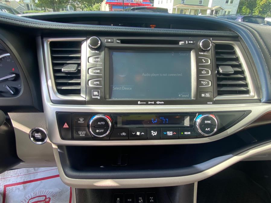 Used Toyota Highlander AWD 4dr V6 Limited (Natl) 2016 | CT Auto. Bridgeport, Connecticut Used Toyota Highlander AWD 4dr V6 Limited (Natl) 2016 | CT Auto. Bridgeport, Connecticut