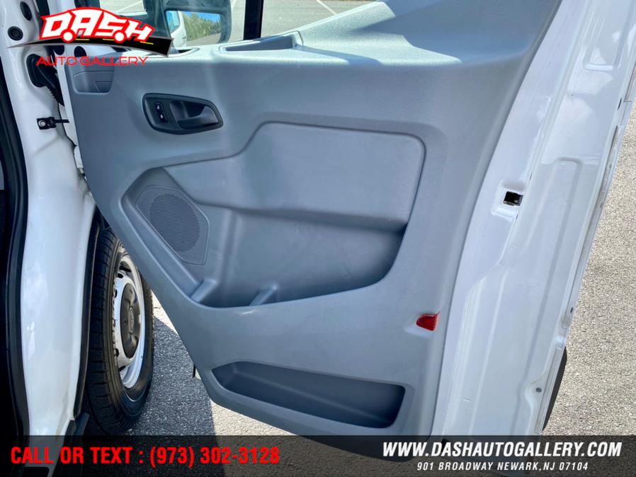 Used Ford Transit Cargo Van T-250 148" Med Rf 9000 GVWR Sliding RH Dr 2015 | Dash Auto Gallery Inc.. Newark, New Jersey Used Ford Transit Cargo Van T-250 148" Med Rf 9000 GVWR Sliding RH Dr 2015 | Dash Auto Gallery Inc.. Newark, New Jersey