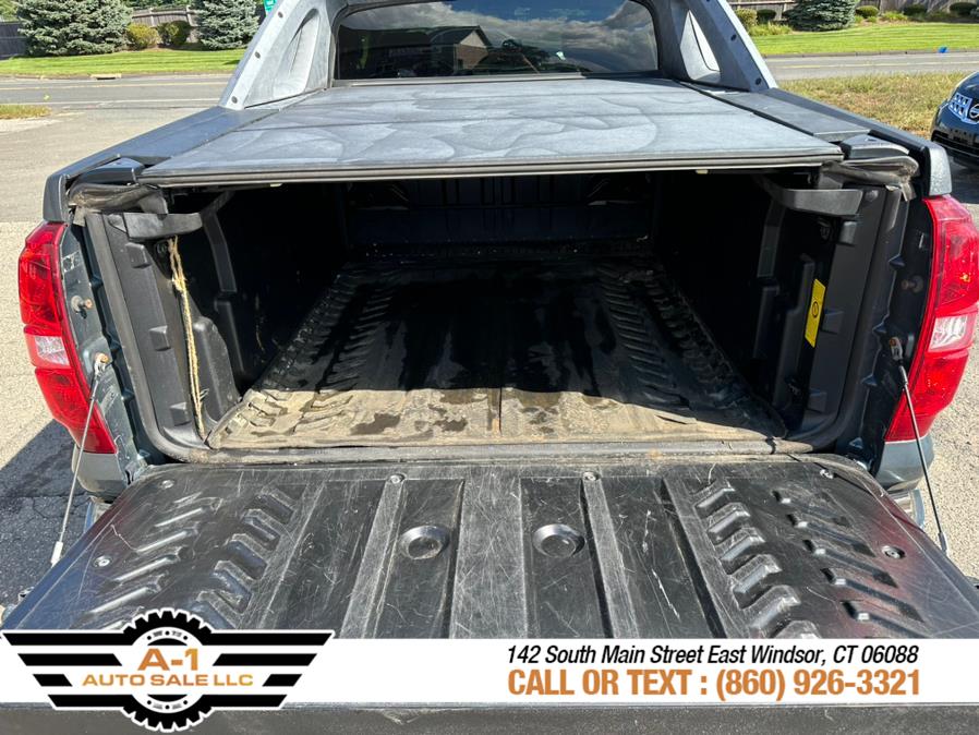 Used Chevrolet Avalanche 4WD Crew Cab LTZ 2011 | A1 Auto Sale LLC. East Windsor, Connecticut Used Chevrolet Avalanche 4WD Crew Cab LTZ 2011 | A1 Auto Sale LLC. East Windsor, Connecticut