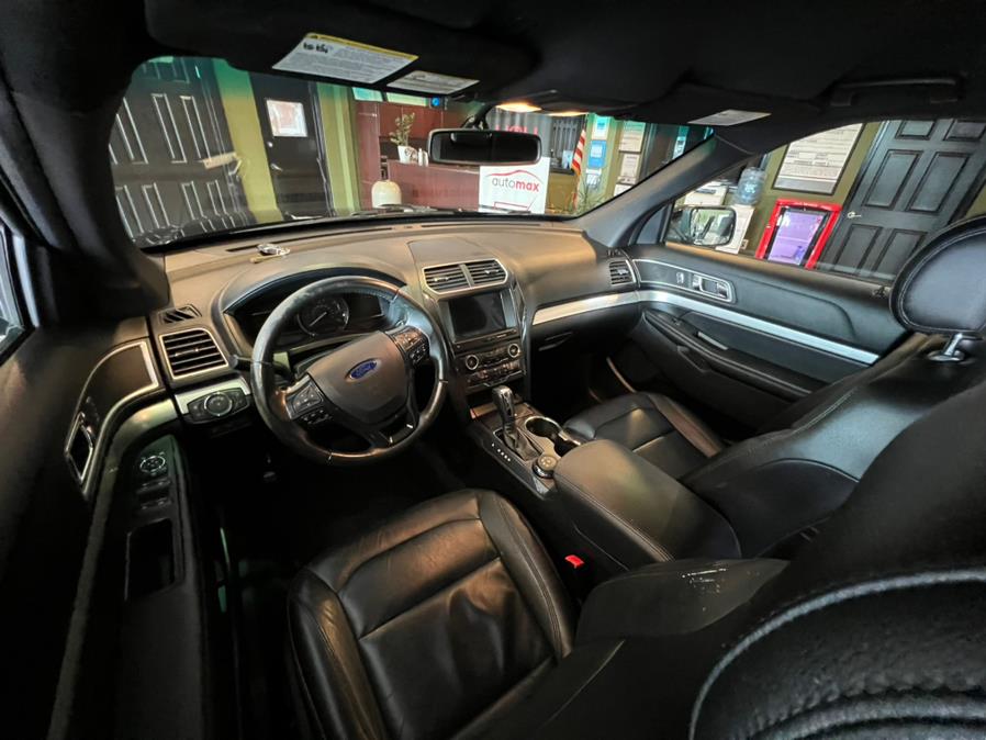 Used Ford Explorer XLT 4WD 2017 | AutoMax. West Hartford, Connecticut Used Ford Explorer XLT 4WD 2017 | AutoMax. West Hartford, Connecticut