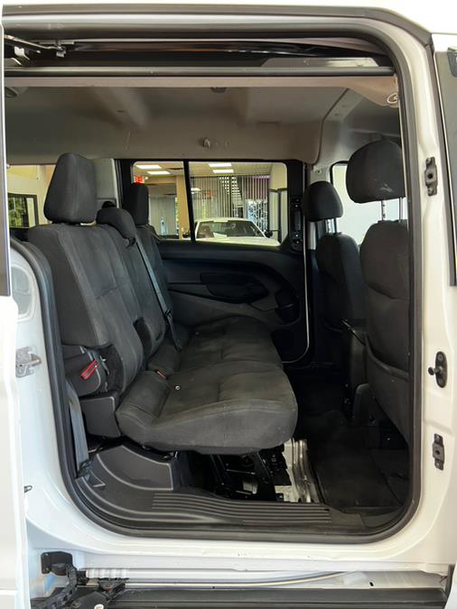2017 Ford Transit Connect Wagon XLT LWB w/Rear Liftgate, available for sale in Massapequa Park, New York | Power Motors East. Massapequa Park, New York 2017 Ford Transit Connect Wagon XLT LWB w/Rear Liftgate, available for sale in Massapequa Park, New York | Power Motors East. Massapequa Park, New York
