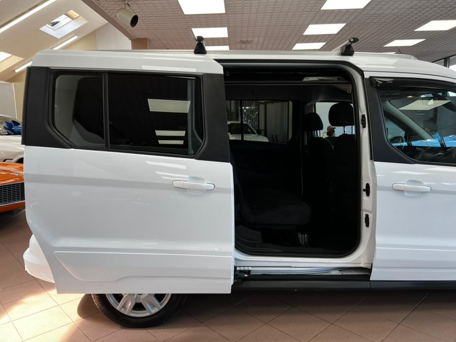 2017 Ford Transit Connect Wagon XLT LWB w/Rear Liftgate, available for sale in Massapequa Park, New York | Power Motors East. Massapequa Park, New York 2017 Ford Transit Connect Wagon XLT LWB w/Rear Liftgate, available for sale in Massapequa Park, New York | Power Motors East. Massapequa Park, New York