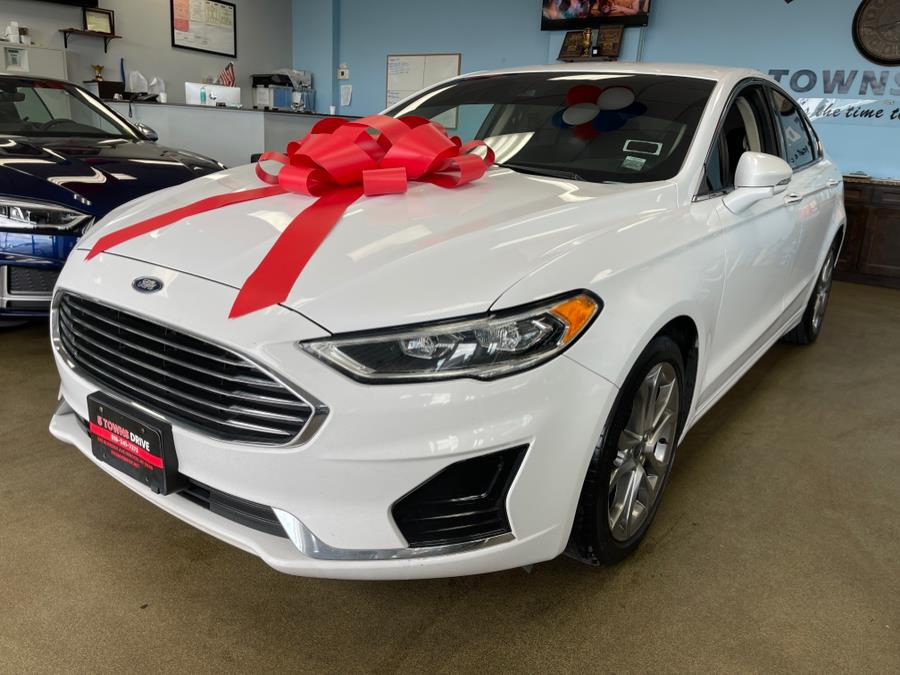 2019 Ford Fusion SEL FWD, available for sale in Inwood, New York | 5 Towns Drive. Inwood, New York 2019 Ford Fusion SEL FWD, available for sale in Inwood, New York | 5 Towns Drive. Inwood, New York