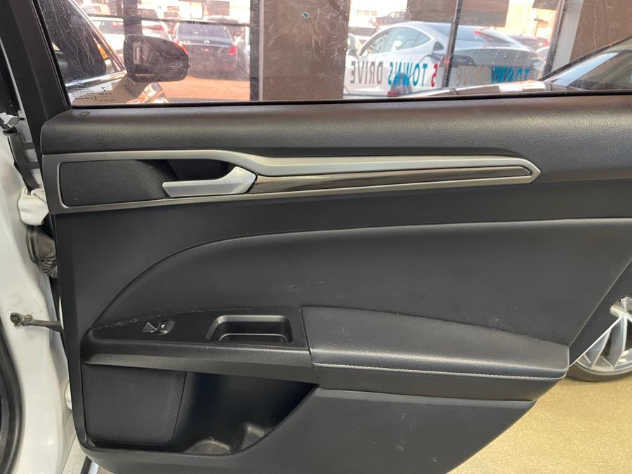 2019 Ford Fusion SEL FWD, available for sale in Inwood, New York | 5 Towns Drive. Inwood, New York 2019 Ford Fusion SEL FWD, available for sale in Inwood, New York | 5 Towns Drive. Inwood, New York