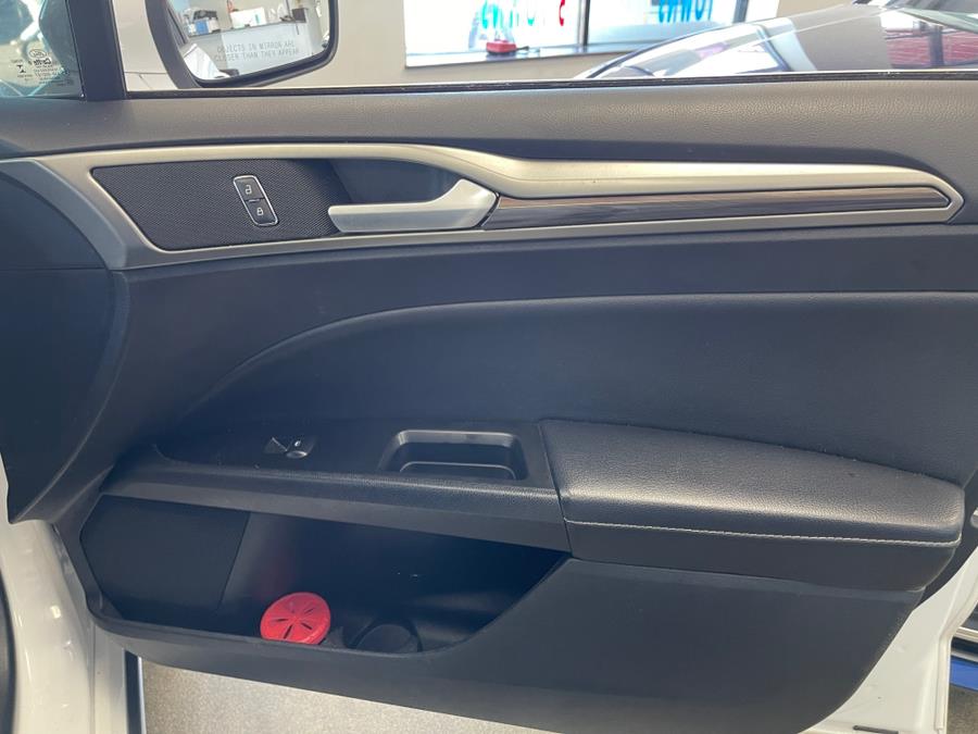 2019 Ford Fusion SEL FWD, available for sale in Inwood, New York | 5 Towns Drive. Inwood, New York 2019 Ford Fusion SEL FWD, available for sale in Inwood, New York | 5 Towns Drive. Inwood, New York