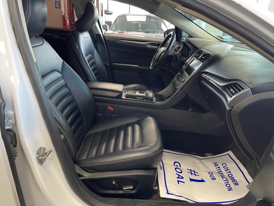 2019 Ford Fusion SEL FWD, available for sale in Inwood, New York | 5 Towns Drive. Inwood, New York 2019 Ford Fusion SEL FWD, available for sale in Inwood, New York | 5 Towns Drive. Inwood, New York