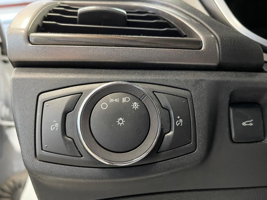 2019 Ford Fusion SEL FWD, available for sale in Inwood, New York | 5 Towns Drive. Inwood, New York 2019 Ford Fusion SEL FWD, available for sale in Inwood, New York | 5 Towns Drive. Inwood, New York