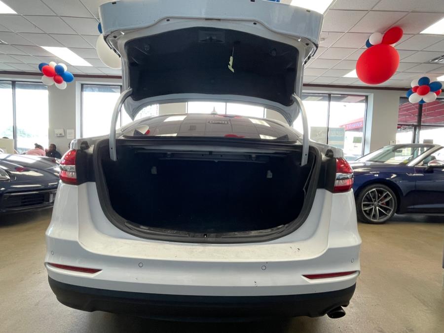 2019 Ford Fusion SEL FWD, available for sale in Inwood, New York | 5 Towns Drive. Inwood, New York 2019 Ford Fusion SEL FWD, available for sale in Inwood, New York | 5 Towns Drive. Inwood, New York
