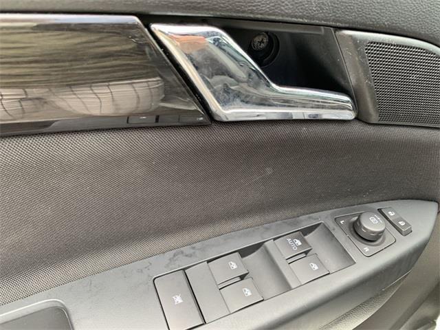 2014 Chevrolet Captiva Sport LT, available for sale in Stratford, Connecticut | Wiz Leasing Inc. Stratford, Connecticut 2014 Chevrolet Captiva Sport LT, available for sale in Stratford, Connecticut | Wiz Leasing Inc. Stratford, Connecticut