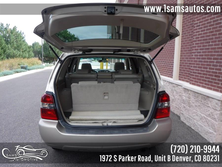 2005 Toyota Highlander 4dr V6 4WD w/3rd Row (Natl), available for sale in Denver, Colorado | Sam's Automotive. Denver, Colorado 2005 Toyota Highlander 4dr V6 4WD w/3rd Row (Natl), available for sale in Denver, Colorado | Sam's Automotive. Denver, Colorado
