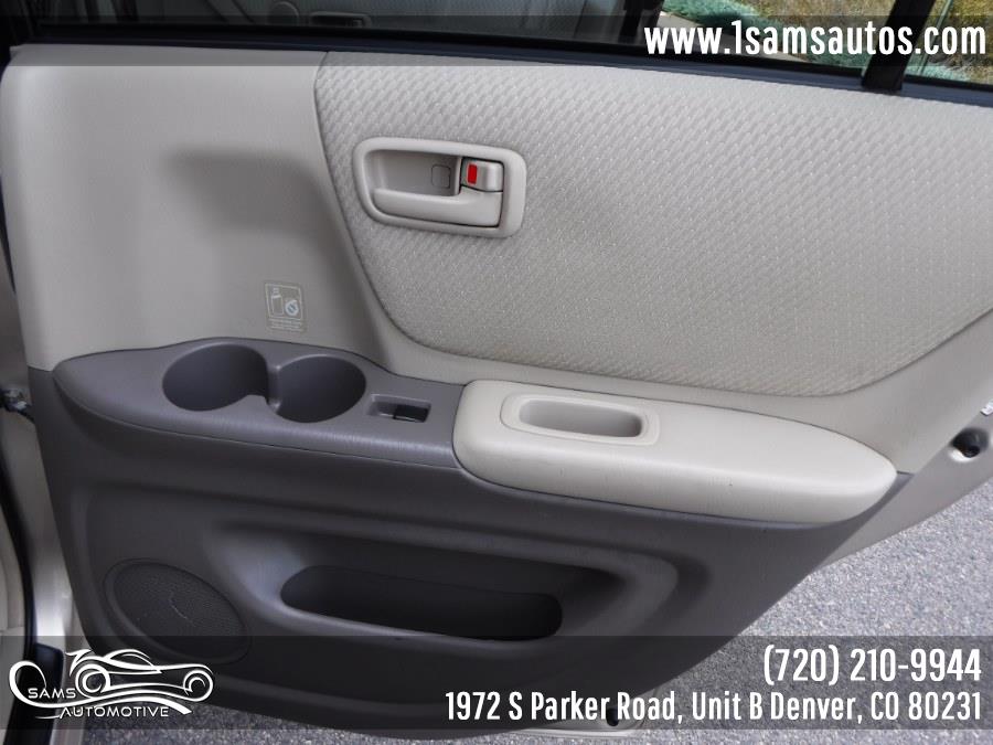 2005 Toyota Highlander 4dr V6 4WD w/3rd Row (Natl), available for sale in Denver, Colorado | Sam's Automotive. Denver, Colorado 2005 Toyota Highlander 4dr V6 4WD w/3rd Row (Natl), available for sale in Denver, Colorado | Sam's Automotive. Denver, Colorado