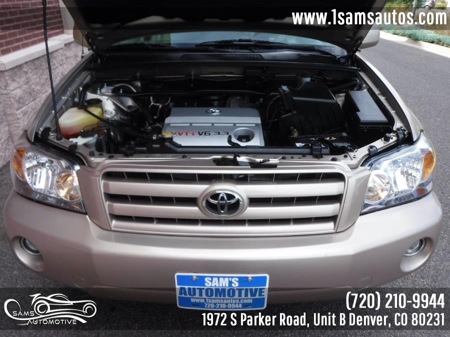 2005 Toyota Highlander 4dr V6 4WD w/3rd Row (Natl), available for sale in Denver, Colorado | Sam's Automotive. Denver, Colorado 2005 Toyota Highlander 4dr V6 4WD w/3rd Row (Natl), available for sale in Denver, Colorado | Sam's Automotive. Denver, Colorado