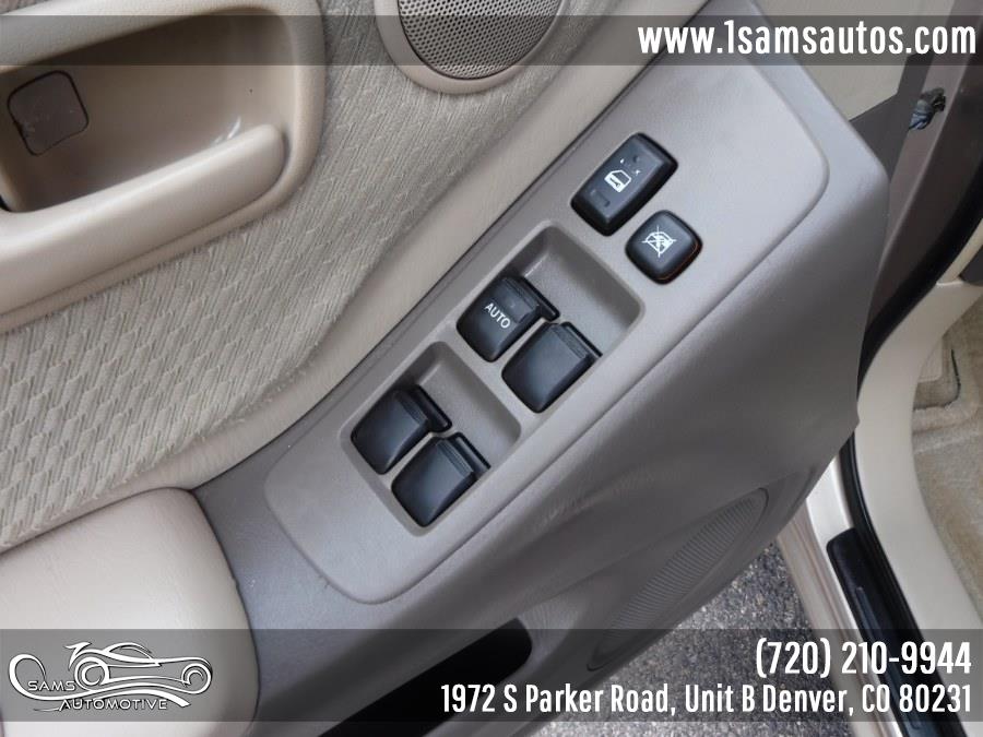2005 Toyota Highlander 4dr V6 4WD w/3rd Row (Natl), available for sale in Denver, Colorado | Sam's Automotive. Denver, Colorado 2005 Toyota Highlander 4dr V6 4WD w/3rd Row (Natl), available for sale in Denver, Colorado | Sam's Automotive. Denver, Colorado