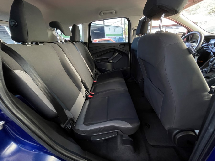 Used Ford Escape FWD 4dr S 2014 | Green Light Auto. Corona, California Used Ford Escape FWD 4dr S 2014 | Green Light Auto. Corona, California