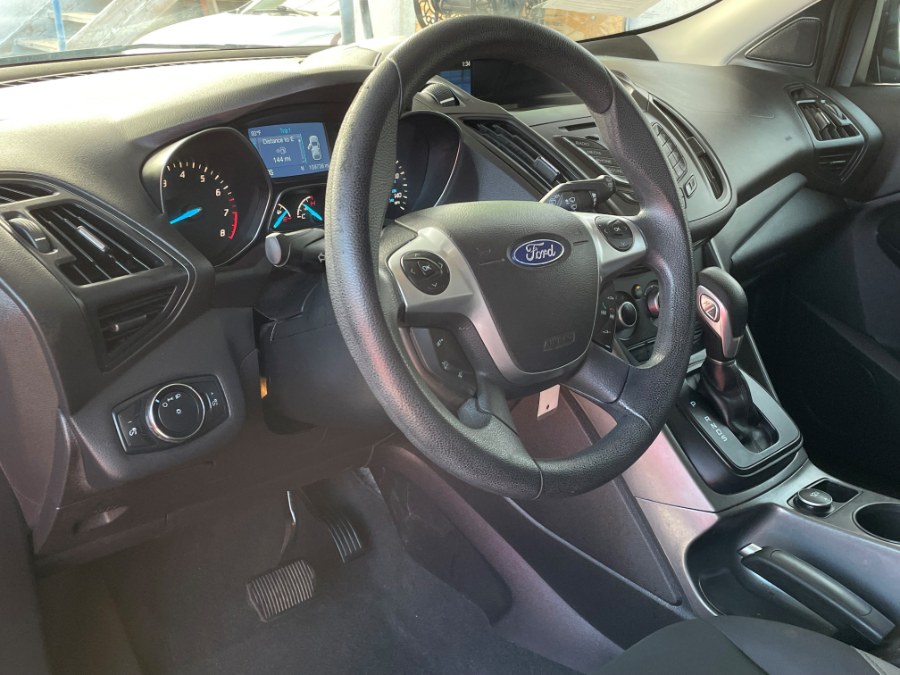 Used Ford Escape FWD 4dr S 2014 | Green Light Auto. Corona, California Used Ford Escape FWD 4dr S 2014 | Green Light Auto. Corona, California