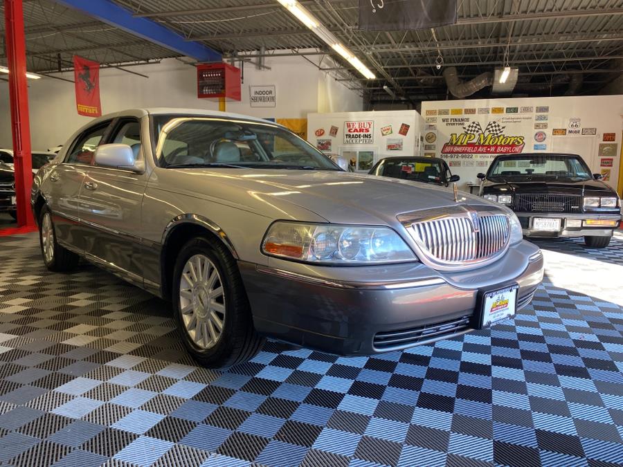 2003 Lincoln Town Car 4dr Sdn Signature, available for sale in West Babylon , New York | MP Motors Inc. West Babylon , New York