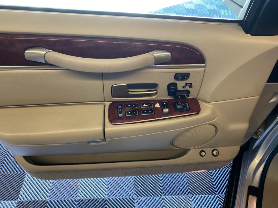 Used Lincoln Town Car 4dr Sdn Signature 2003 | MP Motors Inc. West Babylon , New York Used Lincoln Town Car 4dr Sdn Signature 2003 | MP Motors Inc. West Babylon , New York