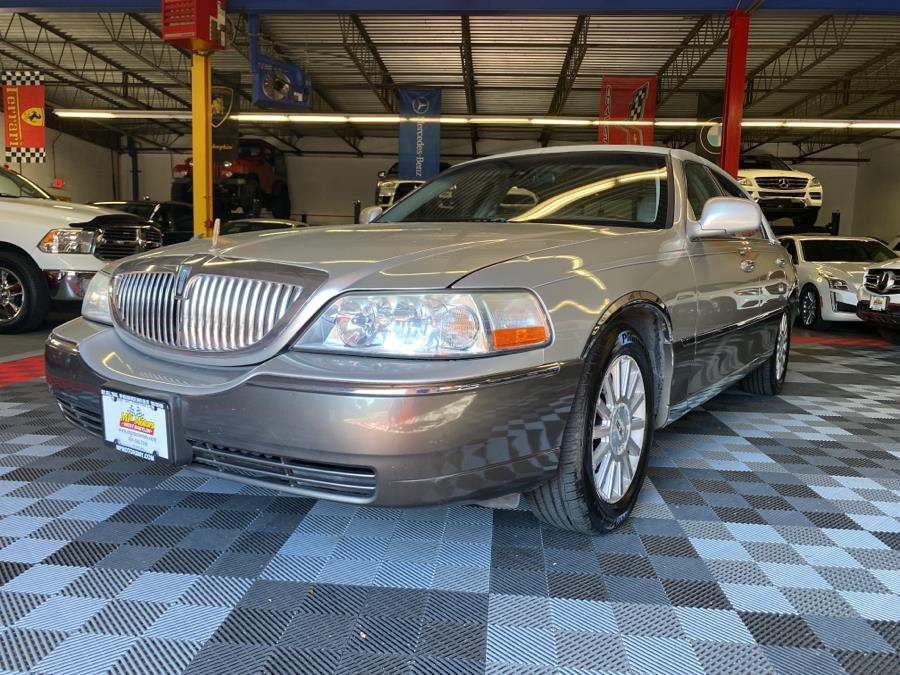 Used Lincoln Town Car 4dr Sdn Signature 2003 | MP Motors Inc. West Babylon , New York