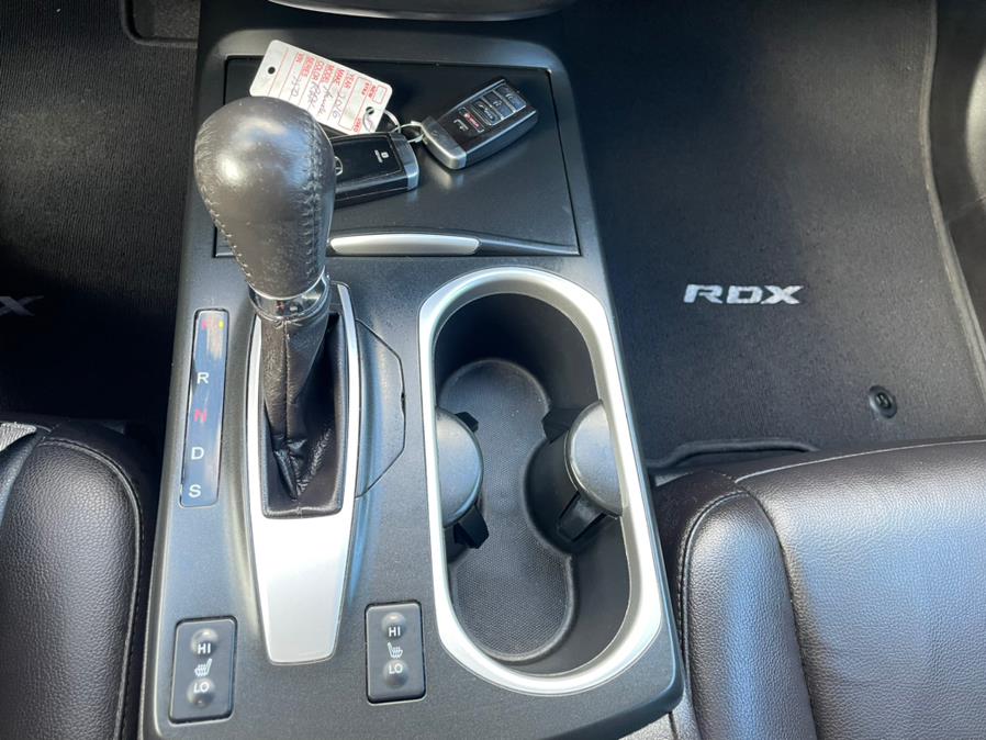 2016 Acura RDX AWD 4dr AcuraWatch Plus Pkg, available for sale in Manchester, Connecticut | Carsonmain LLC. Manchester, Connecticut 2016 Acura RDX AWD 4dr AcuraWatch Plus Pkg, available for sale in Manchester, Connecticut | Carsonmain LLC. Manchester, Connecticut