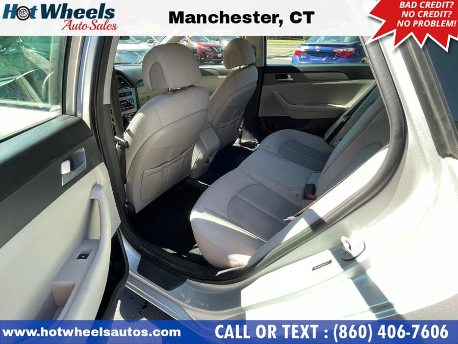 Used Hyundai Sonata 4dr Sdn 2.4L SE 2015 | Hot Wheels Auto Sales LLC. Manchester, Connecticut Used Hyundai Sonata 4dr Sdn 2.4L SE 2015 | Hot Wheels Auto Sales LLC. Manchester, Connecticut