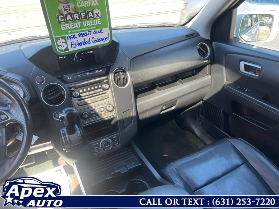 2015 Honda Pilot 4WD 4dr Touring w/RES & Navi, available for sale in Selden, New York | Apex Auto. Selden, New York 2015 Honda Pilot 4WD 4dr Touring w/RES & Navi, available for sale in Selden, New York | Apex Auto. Selden, New York