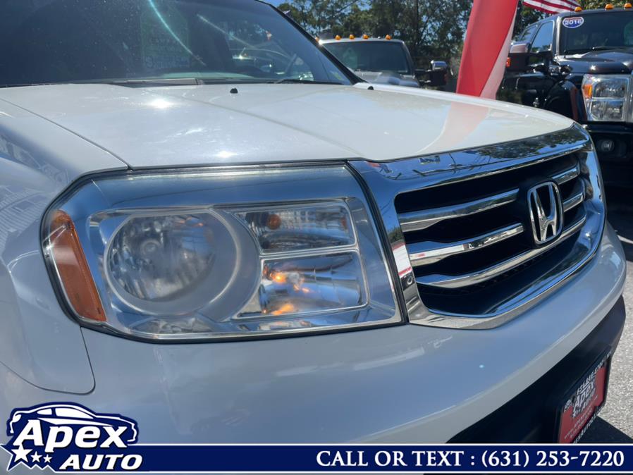 2015 Honda Pilot 4WD 4dr Touring w/RES & Navi, available for sale in Selden, New York | Apex Auto. Selden, New York 2015 Honda Pilot 4WD 4dr Touring w/RES & Navi, available for sale in Selden, New York | Apex Auto. Selden, New York