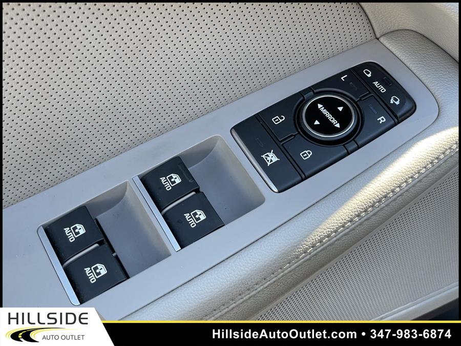 Used Hyundai Genesis 3.8 2016 | Hillside Auto Outlet. Jamaica, New York Used Hyundai Genesis 3.8 2016 | Hillside Auto Outlet. Jamaica, New York