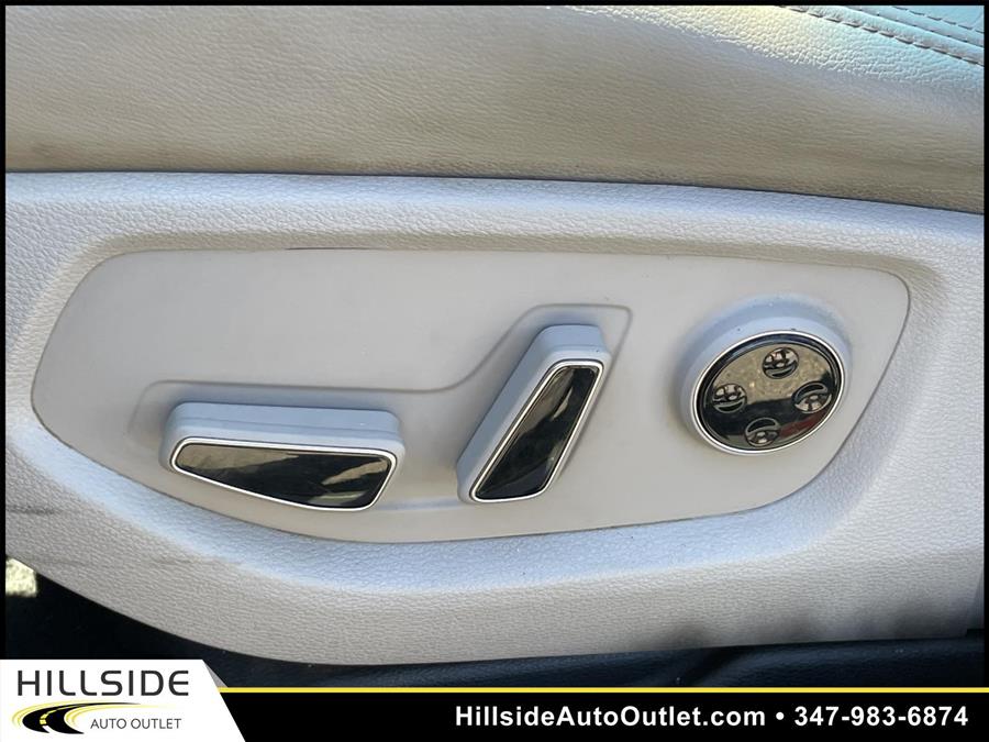 Used Hyundai Genesis 3.8 2016 | Hillside Auto Outlet. Jamaica, New York Used Hyundai Genesis 3.8 2016 | Hillside Auto Outlet. Jamaica, New York