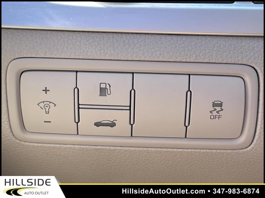Used Hyundai Genesis 3.8 2016 | Hillside Auto Outlet. Jamaica, New York Used Hyundai Genesis 3.8 2016 | Hillside Auto Outlet. Jamaica, New York
