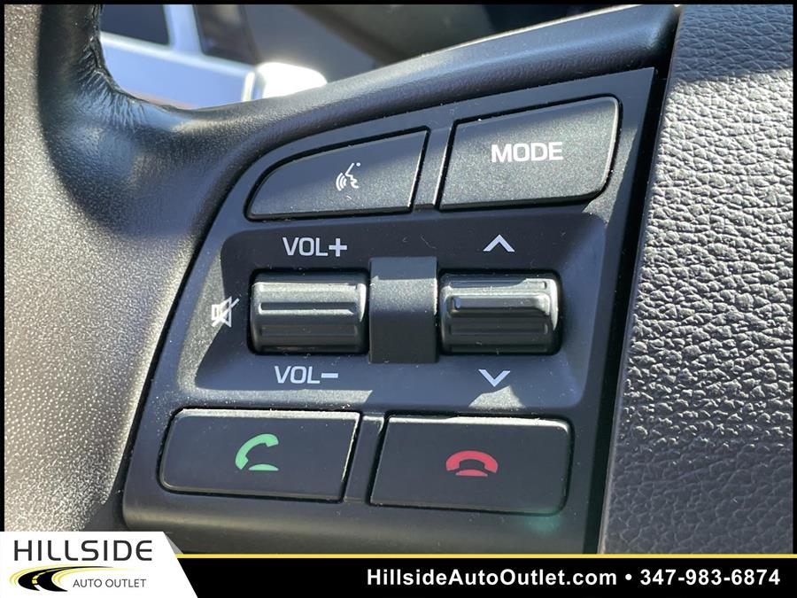 Used Hyundai Genesis 3.8 2016 | Hillside Auto Outlet. Jamaica, New York Used Hyundai Genesis 3.8 2016 | Hillside Auto Outlet. Jamaica, New York