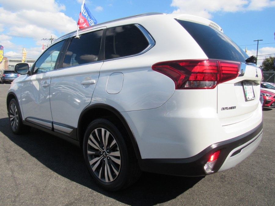 Used Mitsubishi Outlander SEL FWD 2020 | NJ Used Cars Center. Irvington, New Jersey Used Mitsubishi Outlander SEL FWD 2020 | NJ Used Cars Center. Irvington, New Jersey