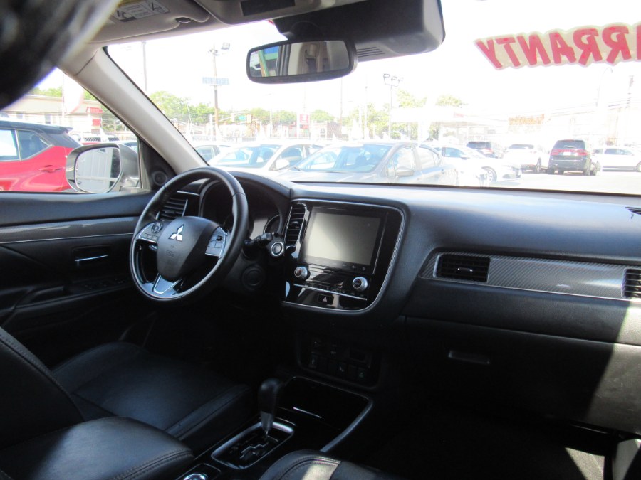 Used Mitsubishi Outlander SEL FWD 2020 | NJ Used Cars Center. Irvington, New Jersey Used Mitsubishi Outlander SEL FWD 2020 | NJ Used Cars Center. Irvington, New Jersey