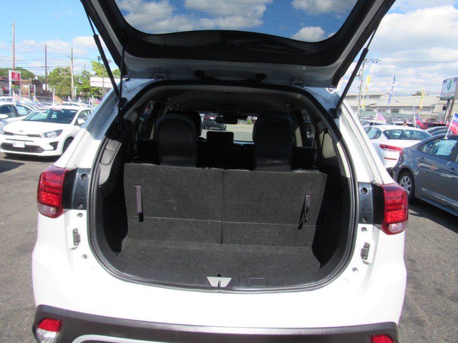 Used Mitsubishi Outlander SEL FWD 2020 | NJ Used Cars Center. Irvington, New Jersey Used Mitsubishi Outlander SEL FWD 2020 | NJ Used Cars Center. Irvington, New Jersey