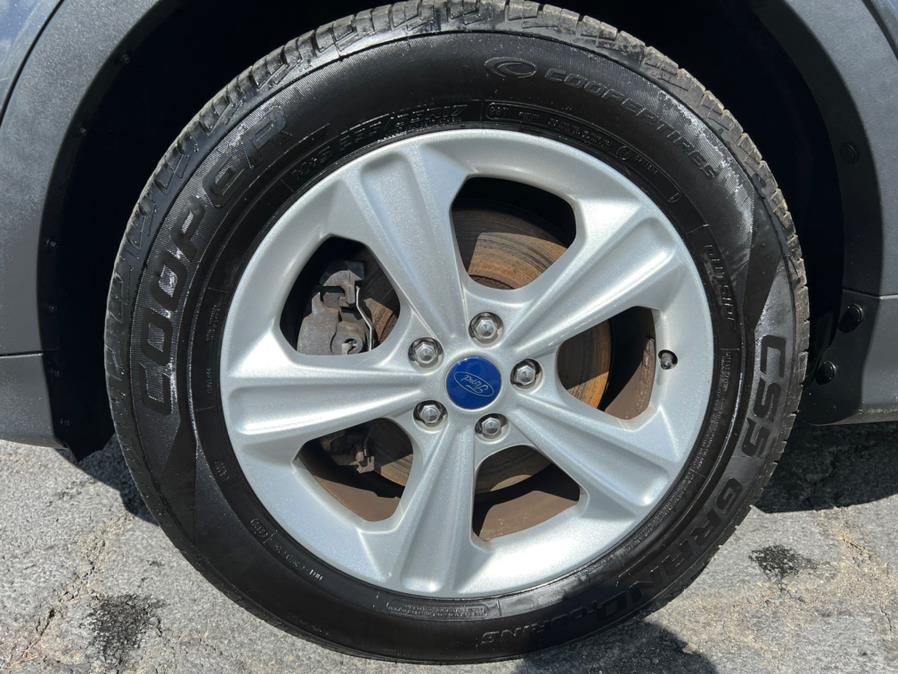 2015 Ford Escape 4WD 4dr SE, available for sale in New Windsor, New York | Prestige Pre-Owned Motors Inc. New Windsor, New York 2015 Ford Escape 4WD 4dr SE, available for sale in New Windsor, New York | Prestige Pre-Owned Motors Inc. New Windsor, New York