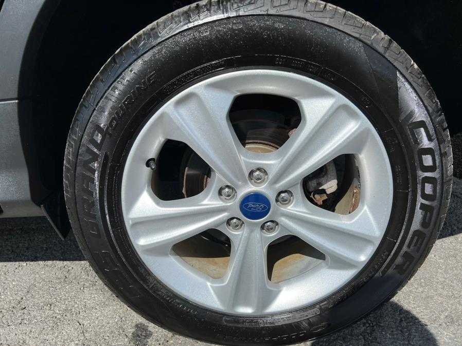 2015 Ford Escape 4WD 4dr SE, available for sale in New Windsor, New York | Prestige Pre-Owned Motors Inc. New Windsor, New York 2015 Ford Escape 4WD 4dr SE, available for sale in New Windsor, New York | Prestige Pre-Owned Motors Inc. New Windsor, New York